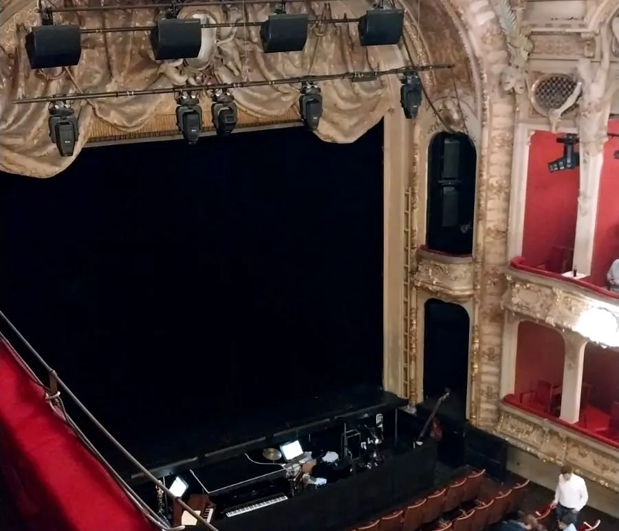 elestirinin-elestirisi-tiyatroda-gorulenler-ve-gorulmeyenler